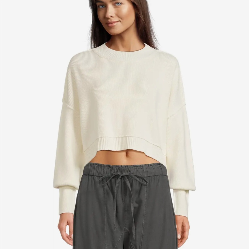 Free People Easy Street Crop Pullover in Pearl